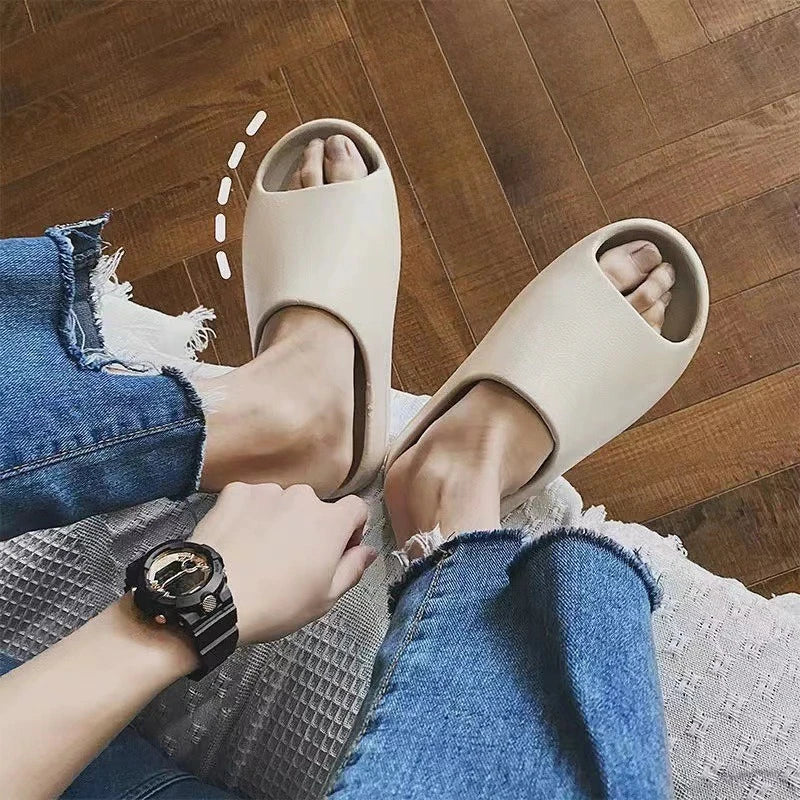 Coconut Slippers with Thick Soles High-quality Outdoor Wear Resistance and A Sense of Stepping on Poop Suitable for Home Use